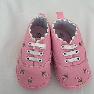 Pink flowers, baby shoes. Slip on size 3. 12-18months